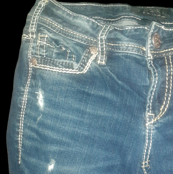 Womens Size 27 waist 33 Length Silver jeans. Slim boot. - Picture 4 of 5